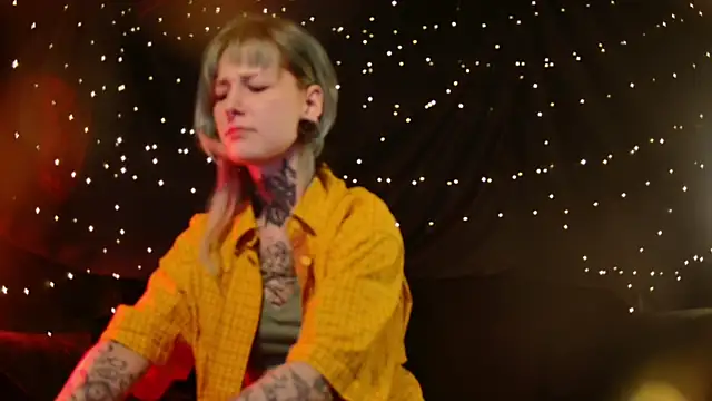 Littlespacemouse online show from January 13, 1:27 pm