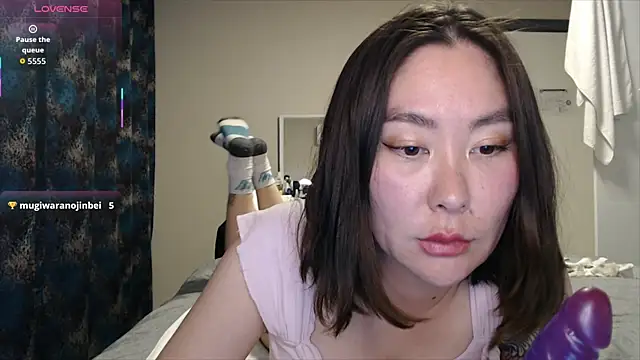 Maya Kumashiro online show from November 28, 9:28 pm