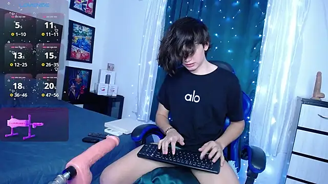 Snapshot of andyboy- chatting on February 22, 12:23 am andyboy- online show from February 22, 12:23 am