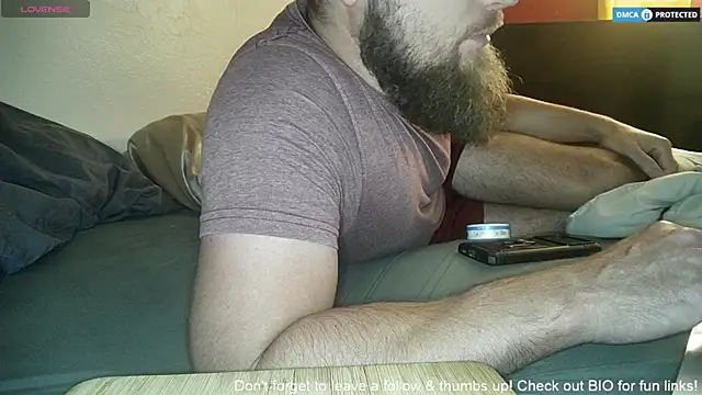 Snapshot of dikdowndaddy chatting on July 21, 9:50 pm dikdowndaddy online show from July 21, 9:50 pm