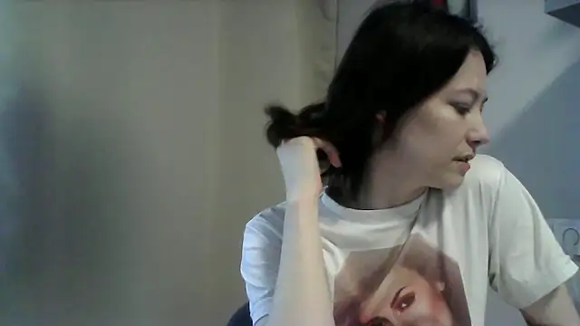 SunElizabeth online show from February 7, 7:50 am