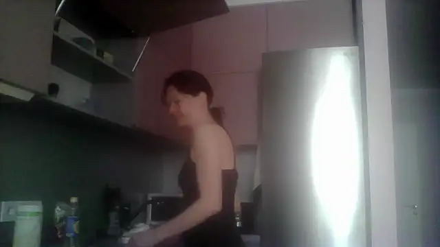 Snapshot of SunElizabeth chatting on May 4, 3:35 am SunElizabeth online show from May 4, 3:35 am