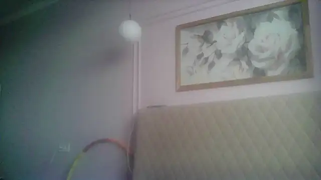 Snapshot of SunElizabeth chatting on May 31, 3:36 am SunElizabeth online show from May 31, 3:36 am