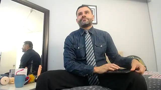 Snapshot of jonasbeards chatting on November 11, 3:23 pm jonasbeards online show from November 11, 3:23 pm