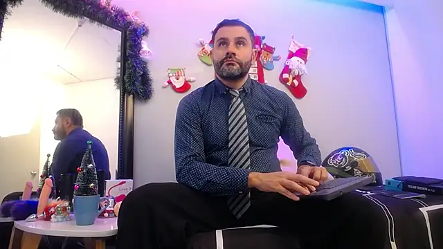 Snapshot of jonasbeards chatting on December 2, 3:40 pm jonasbeards online show from December 2, 3:40 pm