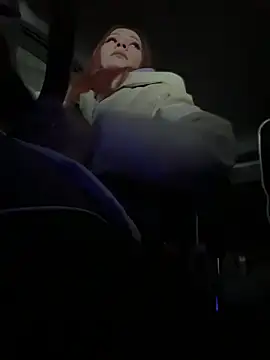 Snapshot of LavenderHot chatting on February 5, 2:38 am LavenderHot online show from February 5, 2:38 am