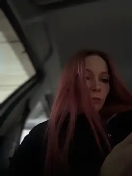 Snapshot of LavenderHot chatting on February 12, 2:39 am LavenderHot online show from February 12, 2:39 am