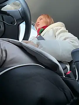 Snapshot of LavenderHot chatting on February 23, 2:09 am LavenderHot online show from February 23, 2:09 am