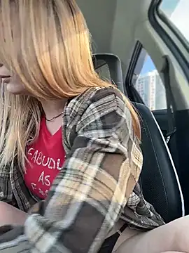 Snapshot of LavenderHot chatting on March 2, 5:08 am LavenderHot online show from March 2, 5:08 am