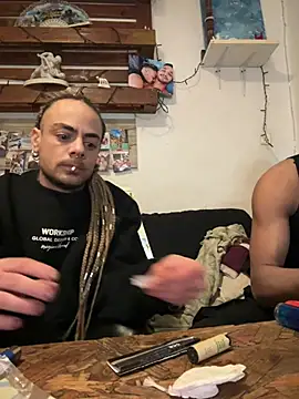 EnricoGio online show from February 7, 7:59 pm