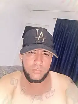 Snapshot of sexjim01 chatting on June 17, 4:48 am sexjim01 online show from June 17, 4:48 am