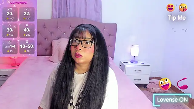 Latinabombsheell online show from October 1, 5:35 am