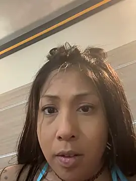 Snapshot of Gin4Cole chatting on February 15, 11:17 am Gin4Cole online show from February 15, 11:17 am