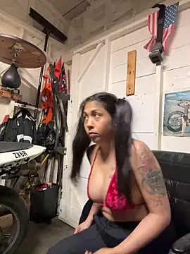 Snapshot of Gin4Cole chatting on February 27, 1:28 pm Gin4Cole online show from February 27, 1:28 pm