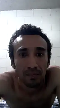 Snapshot of EIGUAP00 chatting on January 7, 7:49 pm EIGUAP00 online show from January 7, 7:49 pm