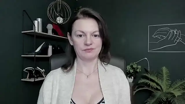 VivianWILD online show from February 10, 7:01 am