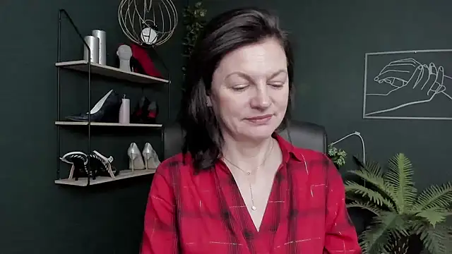 VivianWILD online show from February 24, 7:39 am