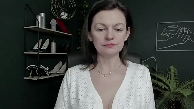 VivianWILD online show from February 28, 6:58 am