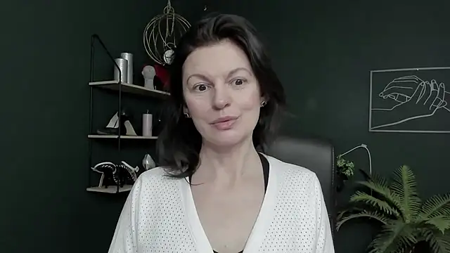 VivianWILD online show from March 9, 7:56 am