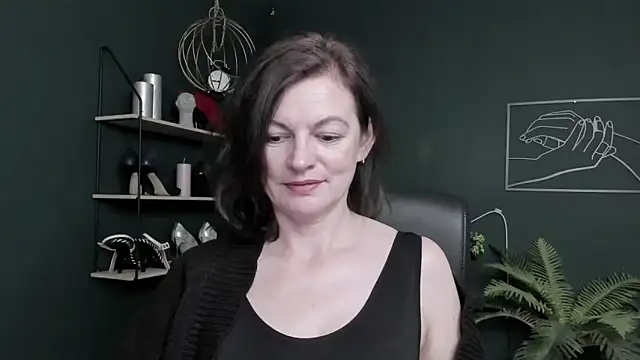 VivianWILD online show from May 23, 5:34 am