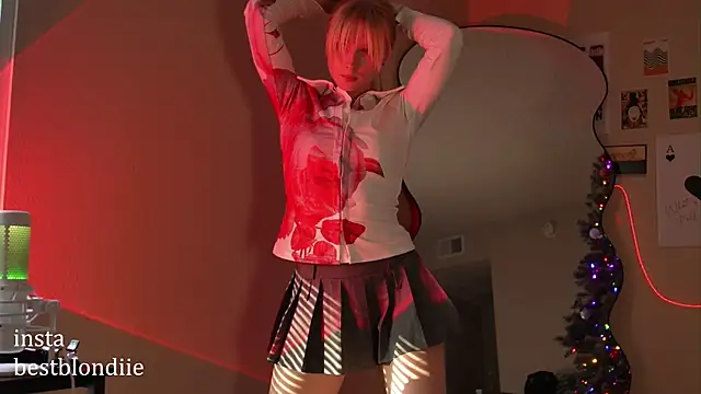 Snapshot of bestblonde chatting on January 9, 11:24 pm bestblonde online show from January 9, 11:24 pm