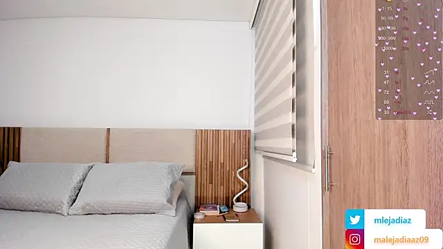 MalejaDiaz  online show from September 27, 5:40 pm