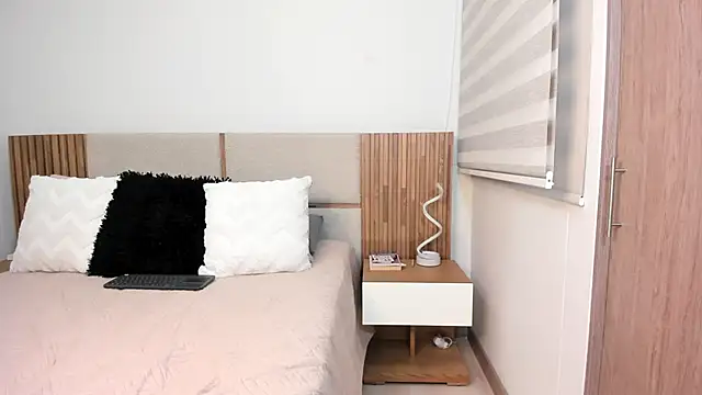 MalejaDiaz  online show from April 15, 7:58 pm