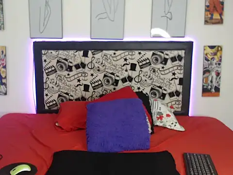 Snapshot of Rihana14 chatting on September 18, 8:00 pm Rihana14 online show from September 18, 8:00 pm