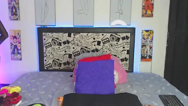 Snapshot of Rihana14 chatting on November 17, 8:47 pm Rihana14 online show from November 17, 8:47 pm