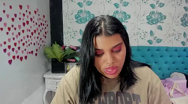 LindaBreeS online show from February 6, 8:13 pm