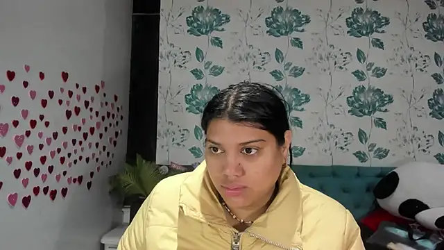 LindaBreeS online show from February 20, 12:25 pm