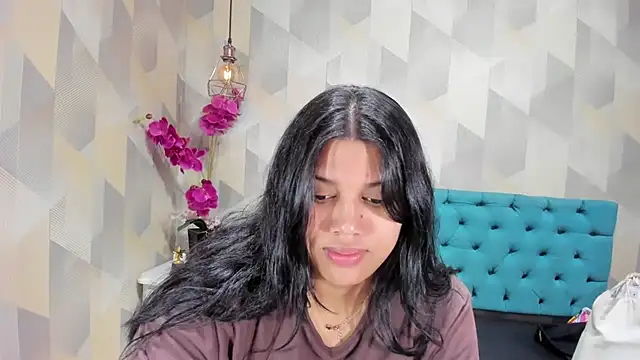 LindaBreeS online show from September 29, 2:22 pm