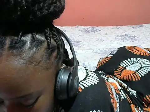 Qurate01 online show from October 4, 5:33 pm