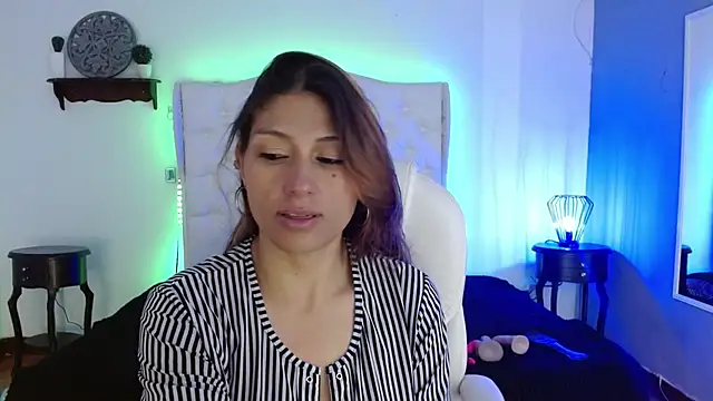 elena detroya online show from December 23, 12:19 pm