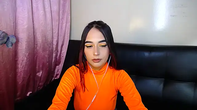 Annerainhoot online show from October 27, 1:42 am