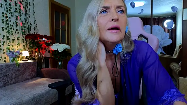 amelia blondy online show from November 4, 12:37 pm