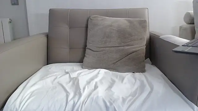 Snapshot of kim721 chatting on October 9, 11:52 am kim721 online show from October 9, 11:52 am