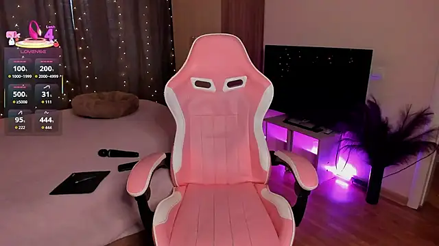 Snapshot of Jane_Paws chatting on March 2, 1:41 am Jane Paws online show from March 2, 1:41 am