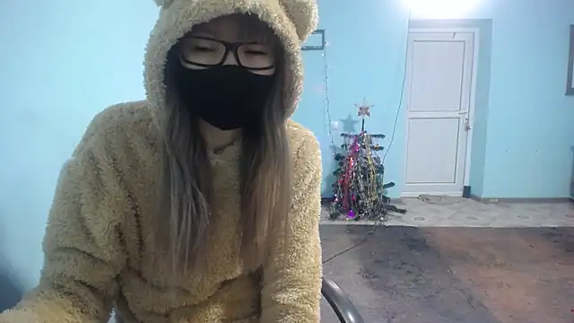 elllaaxx online show from January 7, 6:38 am