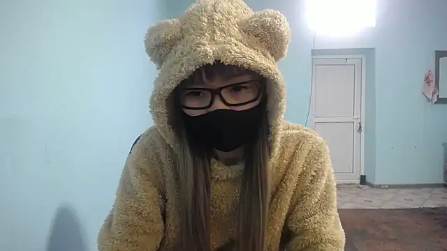 elllaaxx online show from March 14, 9:57 am