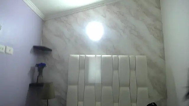 Snapshot of Naughty_Kittenm chatting on February 5, 10:19 am Naughty Kittenm online show from February 5, 10:19 am