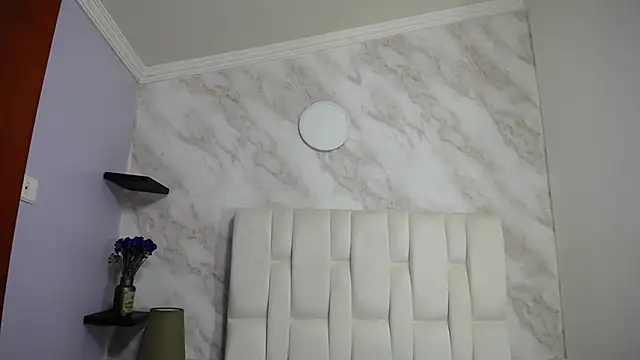 Snapshot of Naughty_Kittenm chatting on February 6, 10:26 am Naughty Kittenm online show from February 6, 10:26 am