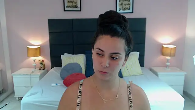 MadisonJenner online show from January 17, 5:19 pm