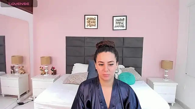 MadisonJenner online show from November 29, 12:52 pm