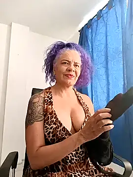 freyadevil333 online show from February 4, 8:28 pm