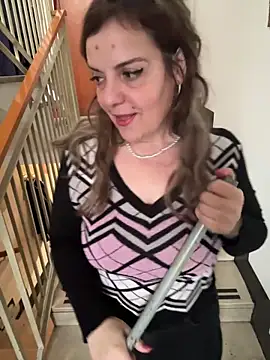 Sunbelxx online show from February 6, 9:01 am