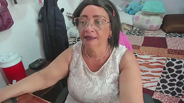 Mrs mommy  online show from February 27, 8:20 pm