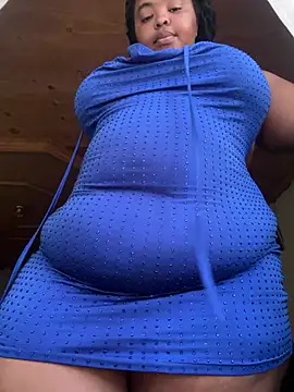 Snapshot of Linahlove chatting on February 19, 8:33 am Linahlove online show from February 19, 8:33 am