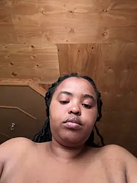 Snapshot of Linahlove chatting on February 20, 7:23 am Linahlove online show from February 20, 7:23 am