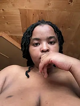 Snapshot of Linahlove chatting on March 12, 10:48 am Linahlove online show from March 12, 10:48 am